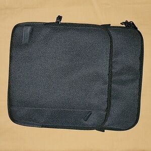 13.3 Inch  Zip-up Laptop Sleeve